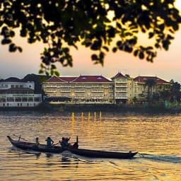 Victoria Châu Đốc Hotel 4* An Giang - Bữa Sáng, Hồ Bơi View Ngã Ba Sông, Trung Tâm Thành Phố