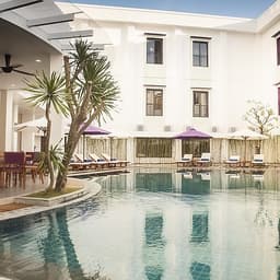 ÊMM Hotel 4* Huế - Trung Tâm Thành Phố, Buffet Sáng, Hồ Bơi, Gần Cầu Trường Tiền & Sông Hương