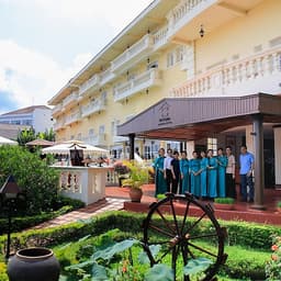 Victoria Châu Đốc Hotel 4* An Giang - Bữa Sáng, Hồ Bơi View Ngã Ba Sông, Trung Tâm Thành Phố