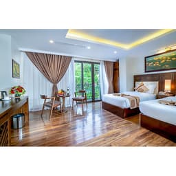 COMBO DELUXE ROOM - 2 NGƯỜI/P ( Phòng có ban công, city view)