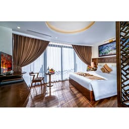 COMBO DELUXE ROOM - 2 NGƯỜI/P ( Phòng có ban công, city view)