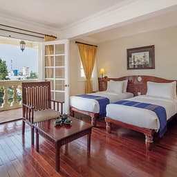 Victoria Châu Đốc Hotel 4* An Giang - Bữa Sáng, Hồ Bơi View Ngã Ba Sông, Trung Tâm Thành Phố