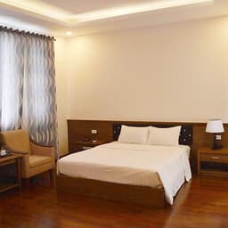 Phú Thọ Hotel Sài Gòn - Trung Tâm Thành Phố Hồ Chí Minh, Gồm Bữa Sáng, Gần Công Viên Đầm Sen