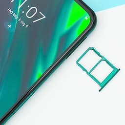 Điện thoại Vsmart Aris (8GB/128GB) - Hàng Chính Hãng