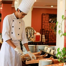 Victoria Châu Đốc Hotel 4* An Giang - Bữa Sáng, Hồ Bơi View Ngã Ba Sông, Trung Tâm Thành Phố