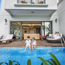 [Combo Tết Âm Lịch] Trọn Gói 3N2Đ Cho 06 Người Tại Vinpearl Nha Trang Hoặc Phú Quốc, Villa 03 PN, 6 Bữa Buffet, Vui Chơi VinWonders & Safari