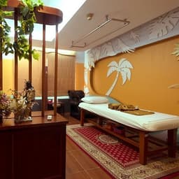 Phú Thọ Hotel Sài Gòn - Trung Tâm Thành Phố Hồ Chí Minh, Gồm Bữa Sáng, Gần Công Viên Đầm Sen