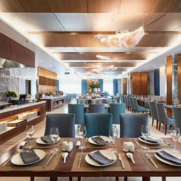 D'Lecia Hotel 3* Hạ Long - Gồm Bữa Sáng, Khách Sạn Mới, Ngay Trung Tâm Bãi Cháy, Gần Biển, Thuận Tiện Thăm Vịnh