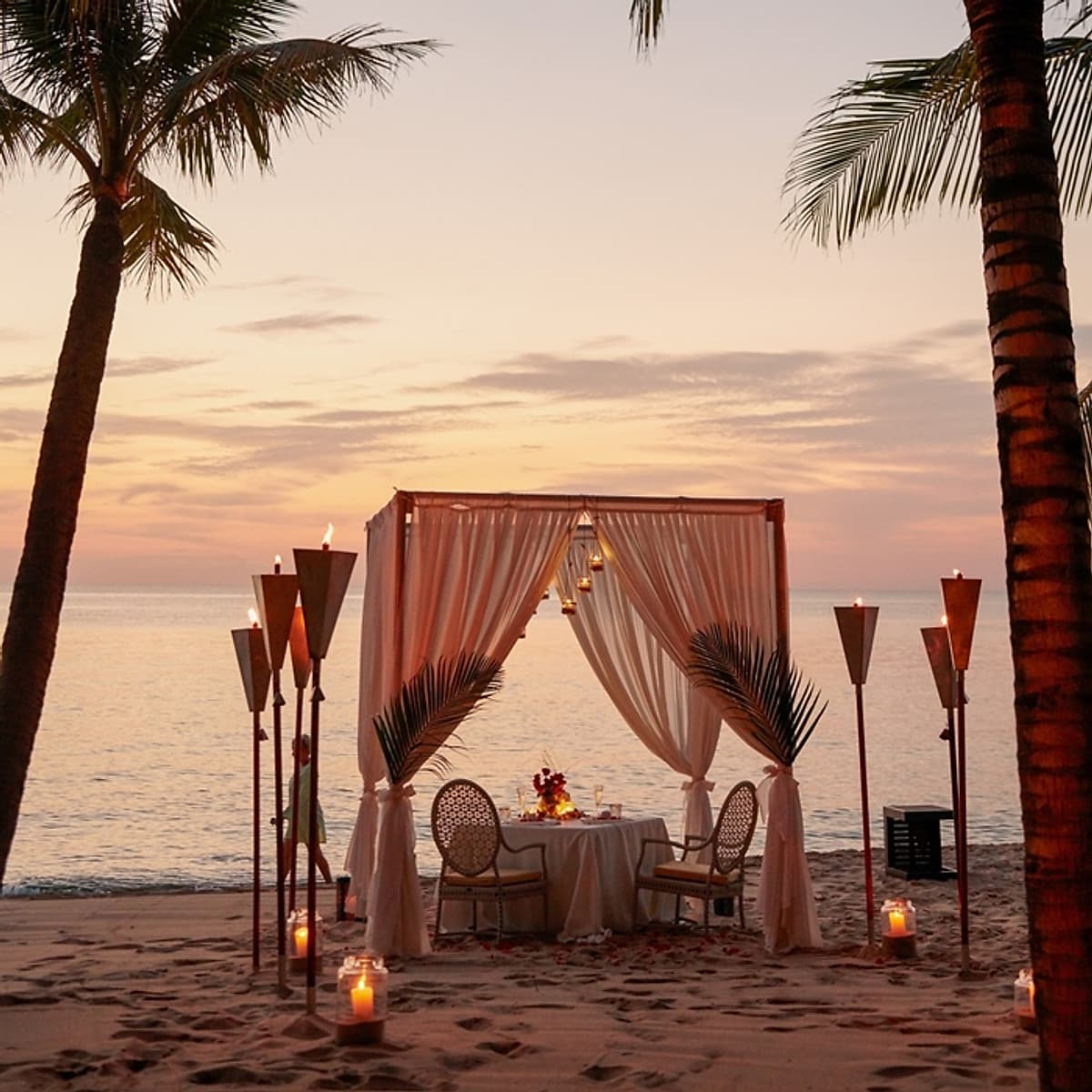 Gói 3N2Đ Salinda Resort 5* Phú Quốc - 02 Bữa Buffet Sáng, 01 Bữa Tối Sang Trọng, Xe Đón Tiễn Sân Bay, Hồ Bơi, Bãi Biển Riêng
