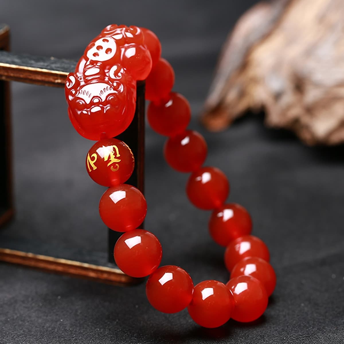 Vòng Tay Phong Thủy Tỳ Hưu Mã Não Đỏ Tự Nhiên 11MM