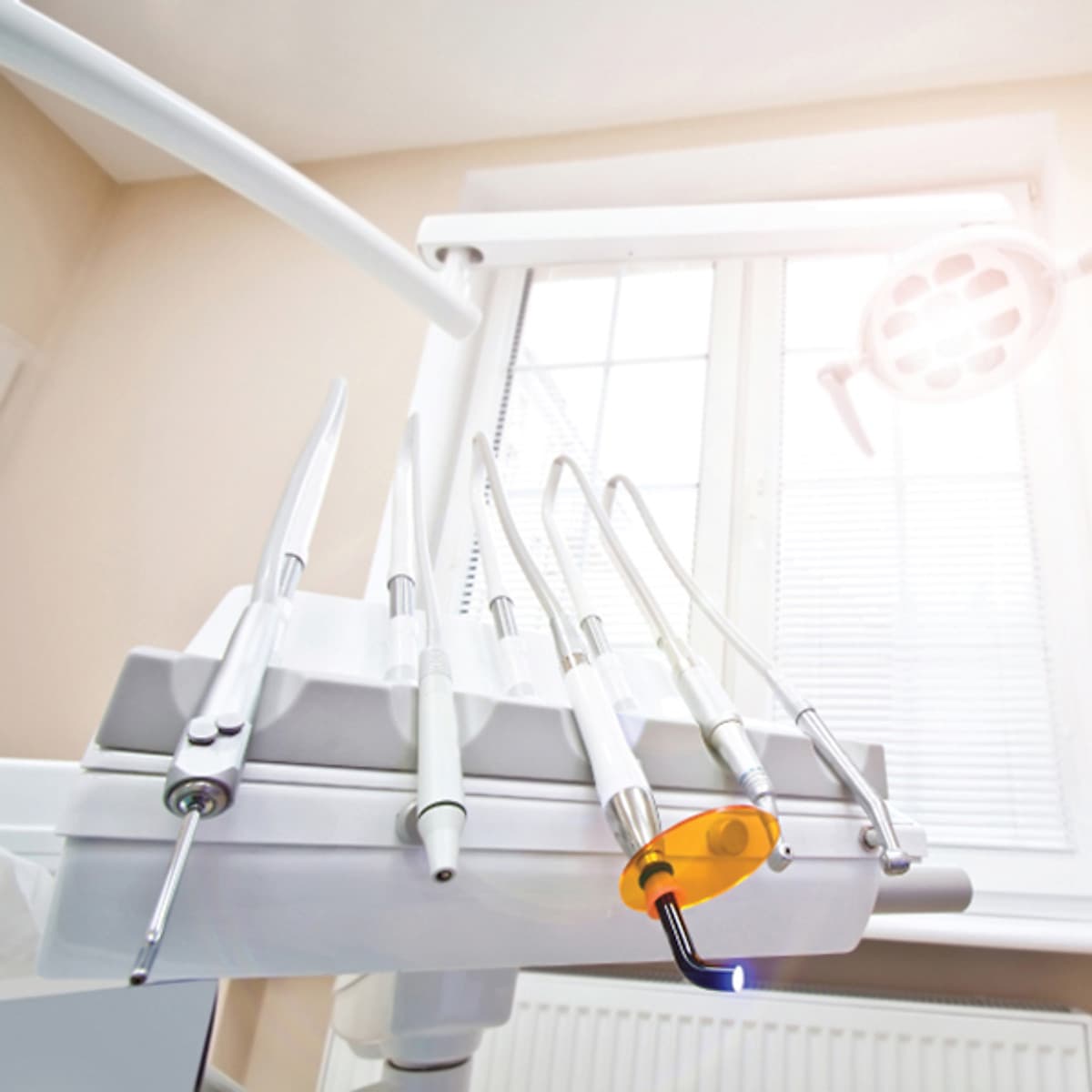Trám Răng Người Lớn Tại Nha Khoa Moli
