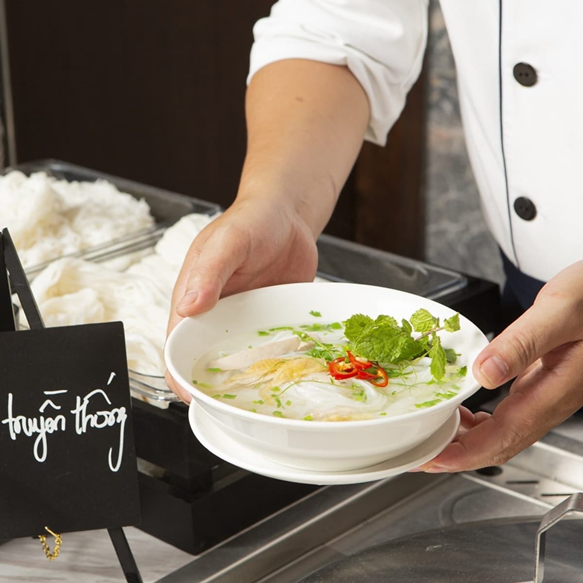 D'Lecia Hotel 3* Hạ Long - Gồm Bữa Sáng, Khách Sạn Mới, Ngay Trung Tâm Bãi Cháy, Gần Biển, Thuận Tiện Thăm Vịnh