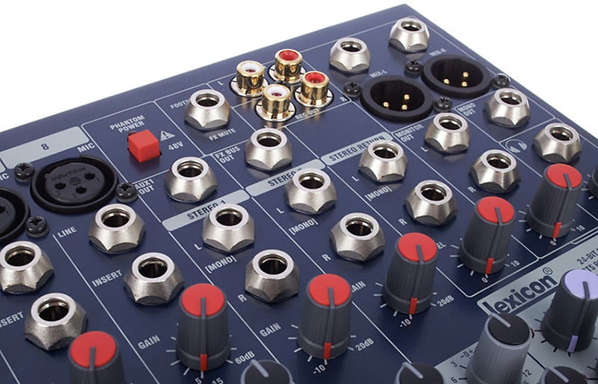 Bộ Trộn Âm Thanh Soundcraft EFX8 Console - Hàng Chính Hãng
