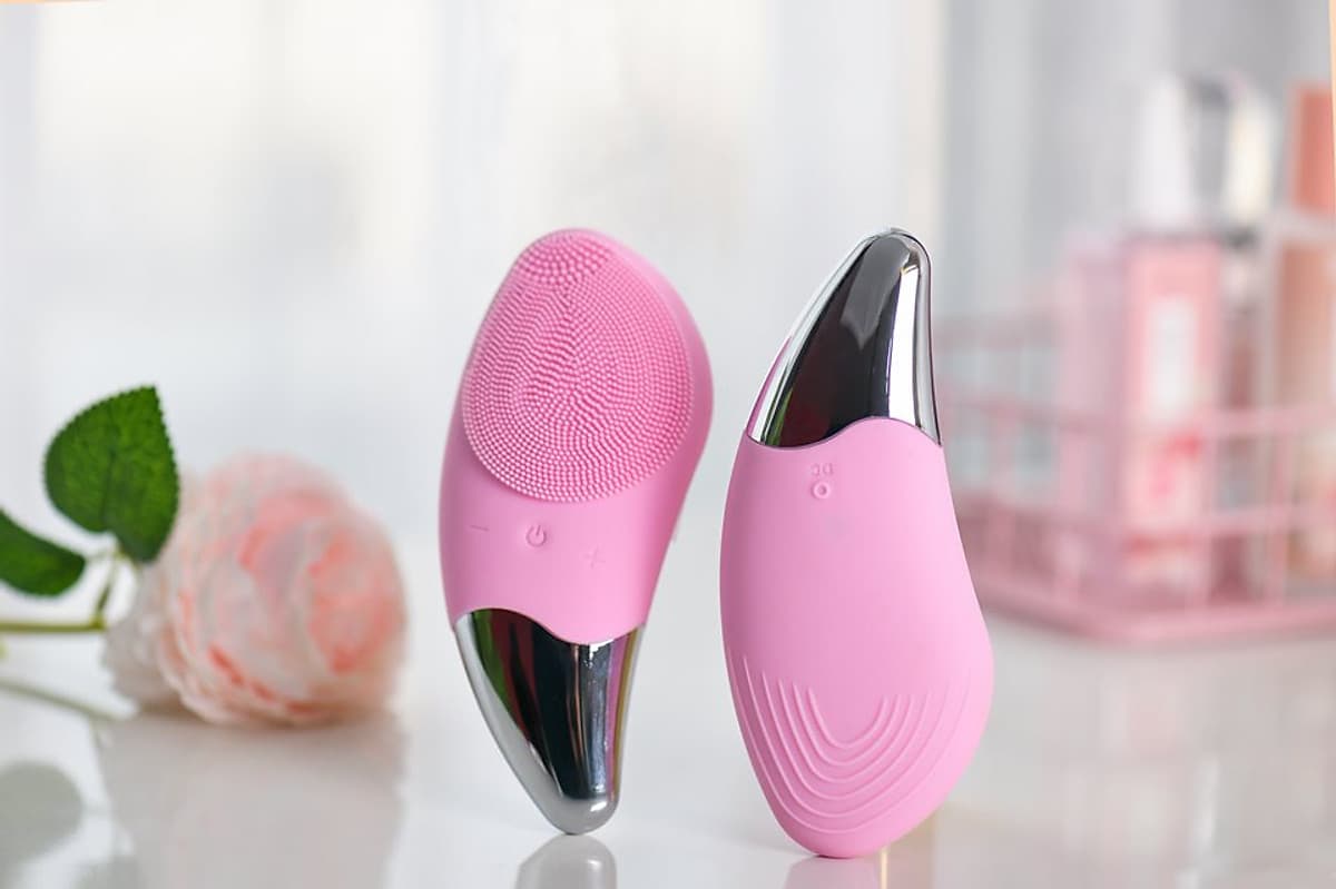 Máy Rửa Mặt Mini Massage Làm Sạch Sâu Tích Hợp Sóng Âm BR-1020 + Tặng 3 gói sữa rửa mặt thải độc Super Vegitoks Cleanser 3ml