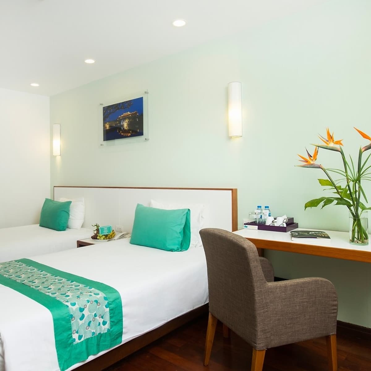 ÊMM Hotel 4* Huế - Trung Tâm Thành Phố, Hồ Bơi, Gần Cầu Trường Tiền & Sông Hương, Ưu Đãi Không Ăn Sáng