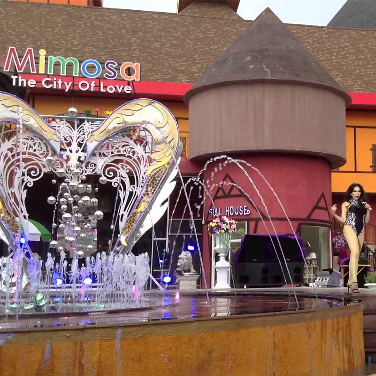 Vé Tham Quan Thành Phố Tình Yêu - Mimosa + Show Cabaret Ở Pattaya, Thái Lan