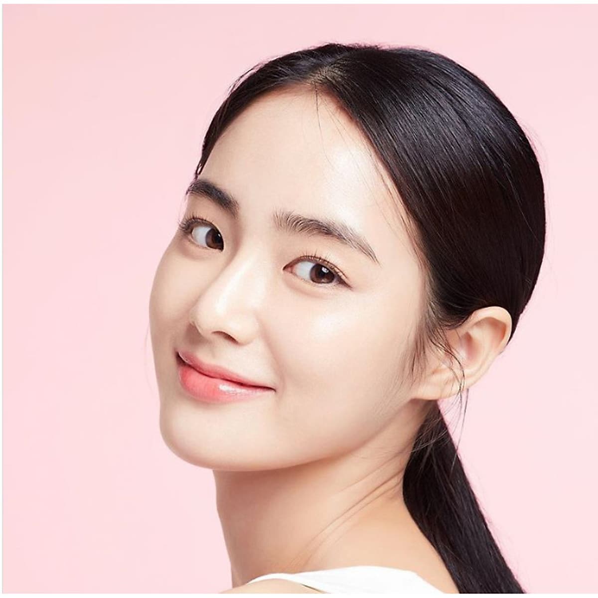 1 Trong Các DỊch Vụ Chăm Sóc Da Mặt Thư Giãn Tuyệt Đối Tại Ấm Brows & Spa