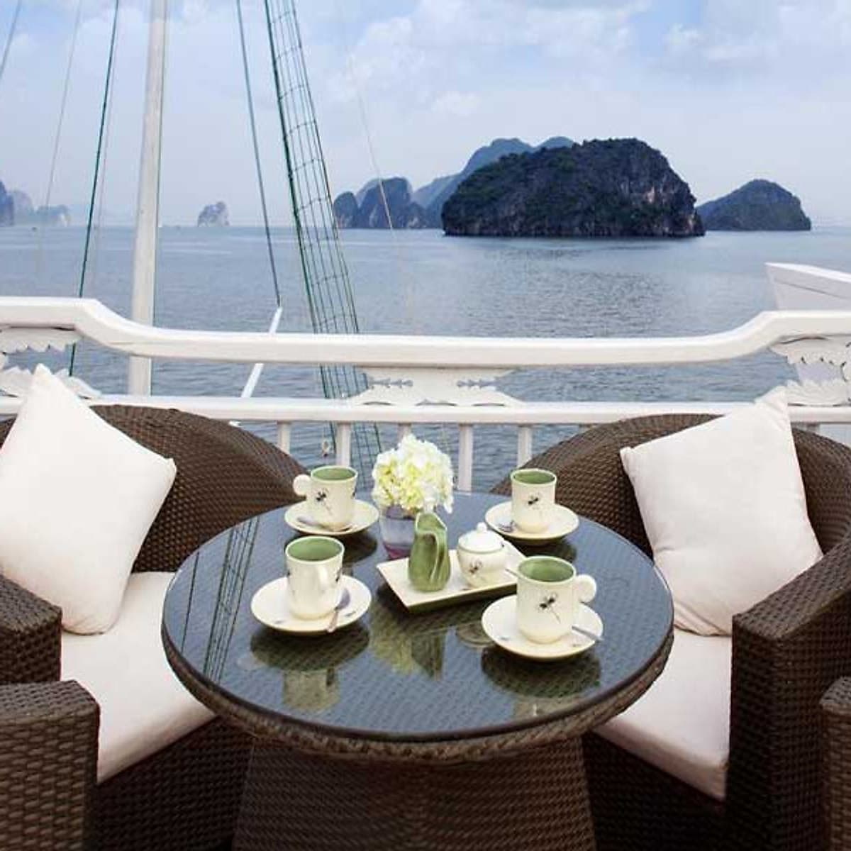 Trải Nghiệm Cực Sốc Tour Du Lịch 2 Ngày 1 Đêm Ngủ Trên Du Thuyền  5 Sao Aphrodite  Cruises Thăm Vịnh Hạ Long, Trải Nghiệm Chèo Thuyền  Kayak