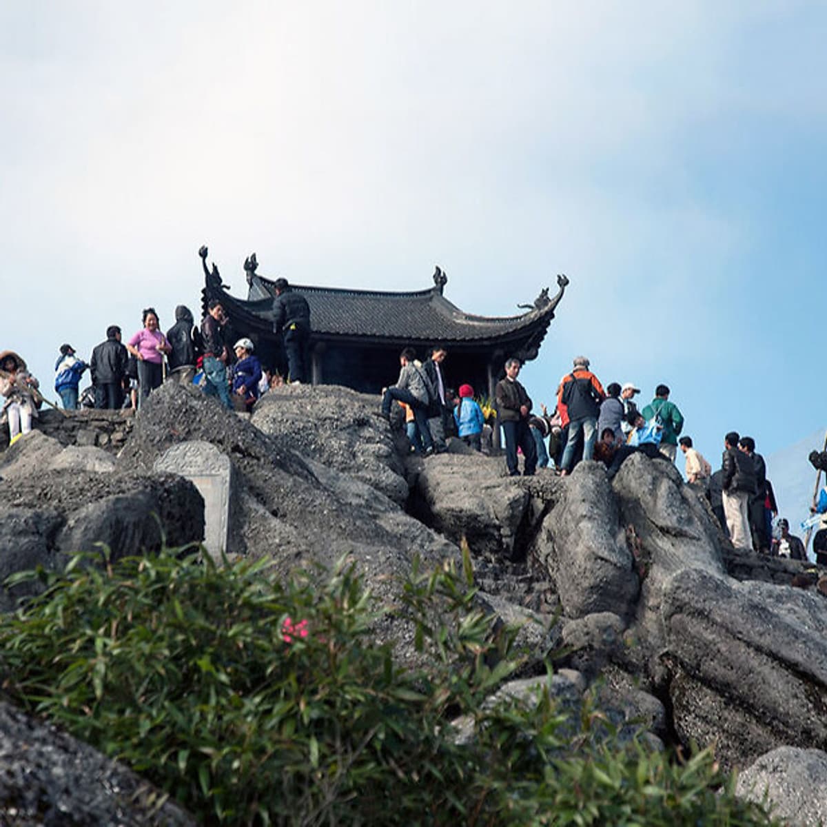 Tour du xuân 2020 - Chùa Ba Vàng - Yên Tử 1 ngày, khởi hành từ Hà Nội