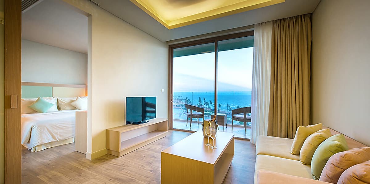 VOUCHER TRIPLUX - 4N3Đ TẠI HỆ THỐNG KHU NGHỈ DƯỠNG FLC- Áp dụng Từ thứ 6 đến thứ 2 DÀNH CHO  2 NGƯỜI LỚN + 2 TRẺ EM DƯỚI 6 TUỔI