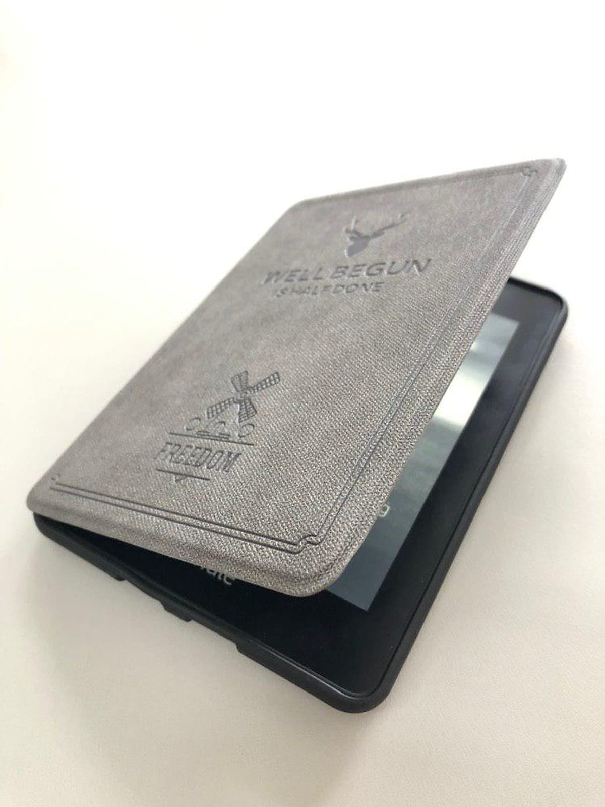 Combo Máy Đọc Sách Kindle Paperwhite 4 Gen 10 (8GB - Màu Đen - Hàng nhập khẩu) và Bao Da WELL BEGUN