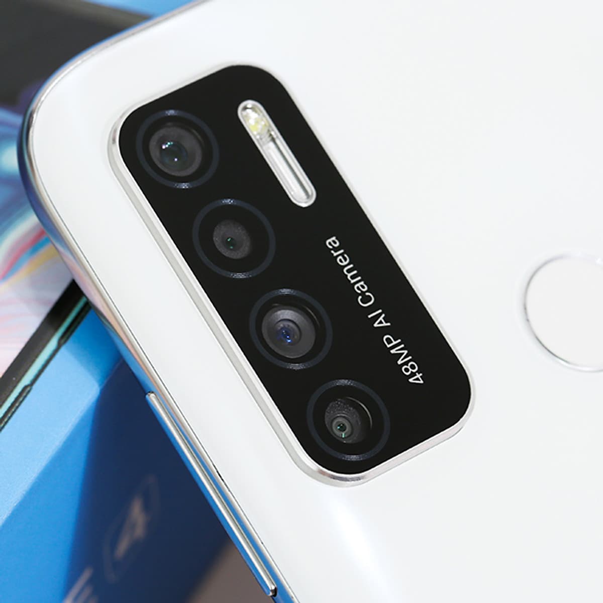 Điện Thoại Vsmart Live 4 (6GB/64GB) - Hàng Chính Hãng