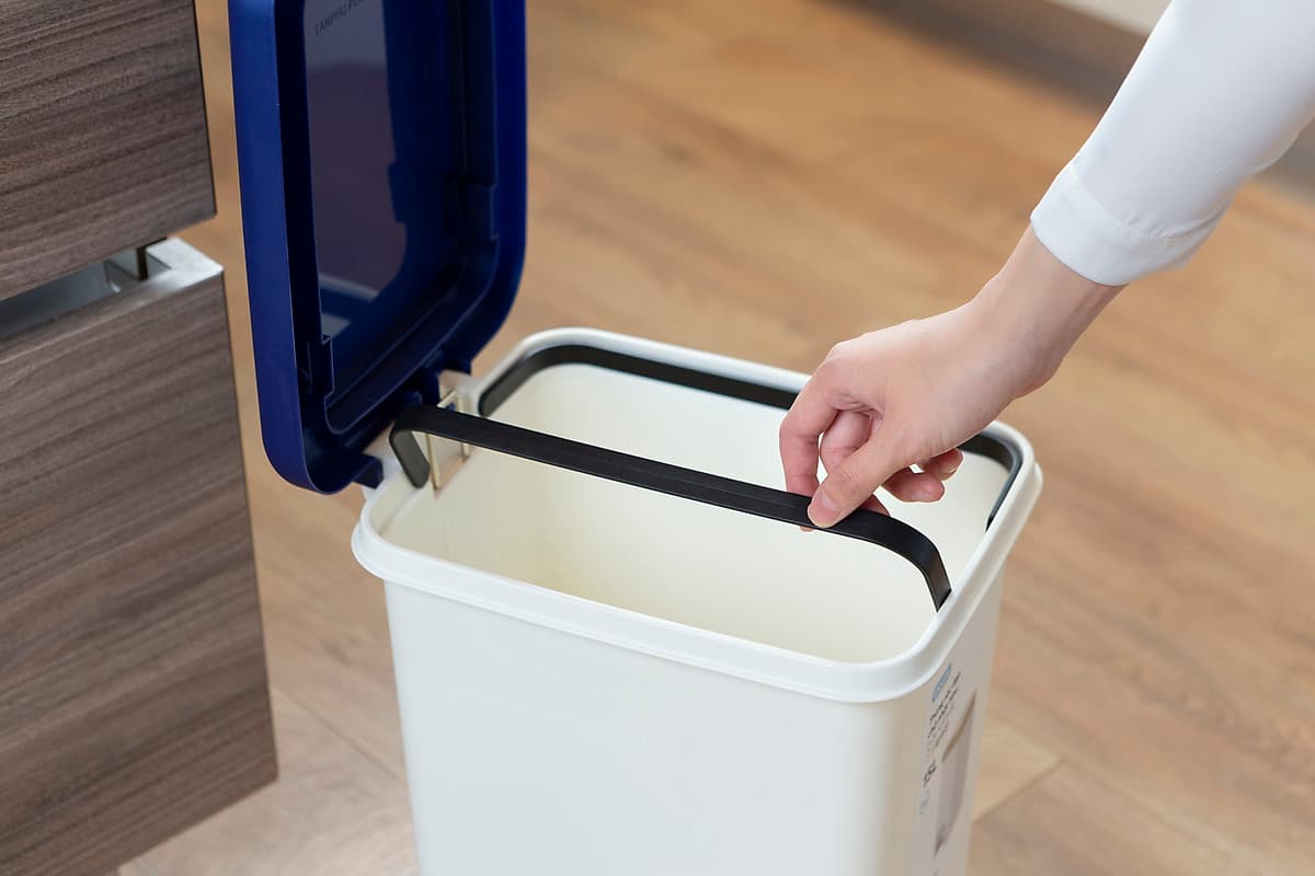 Thùng rác đạp chữ nhật Hiro 20L