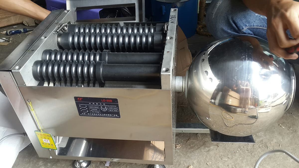 Máy làm viên hoàn mềm đông y,thuốc bắc,thuốc nam.