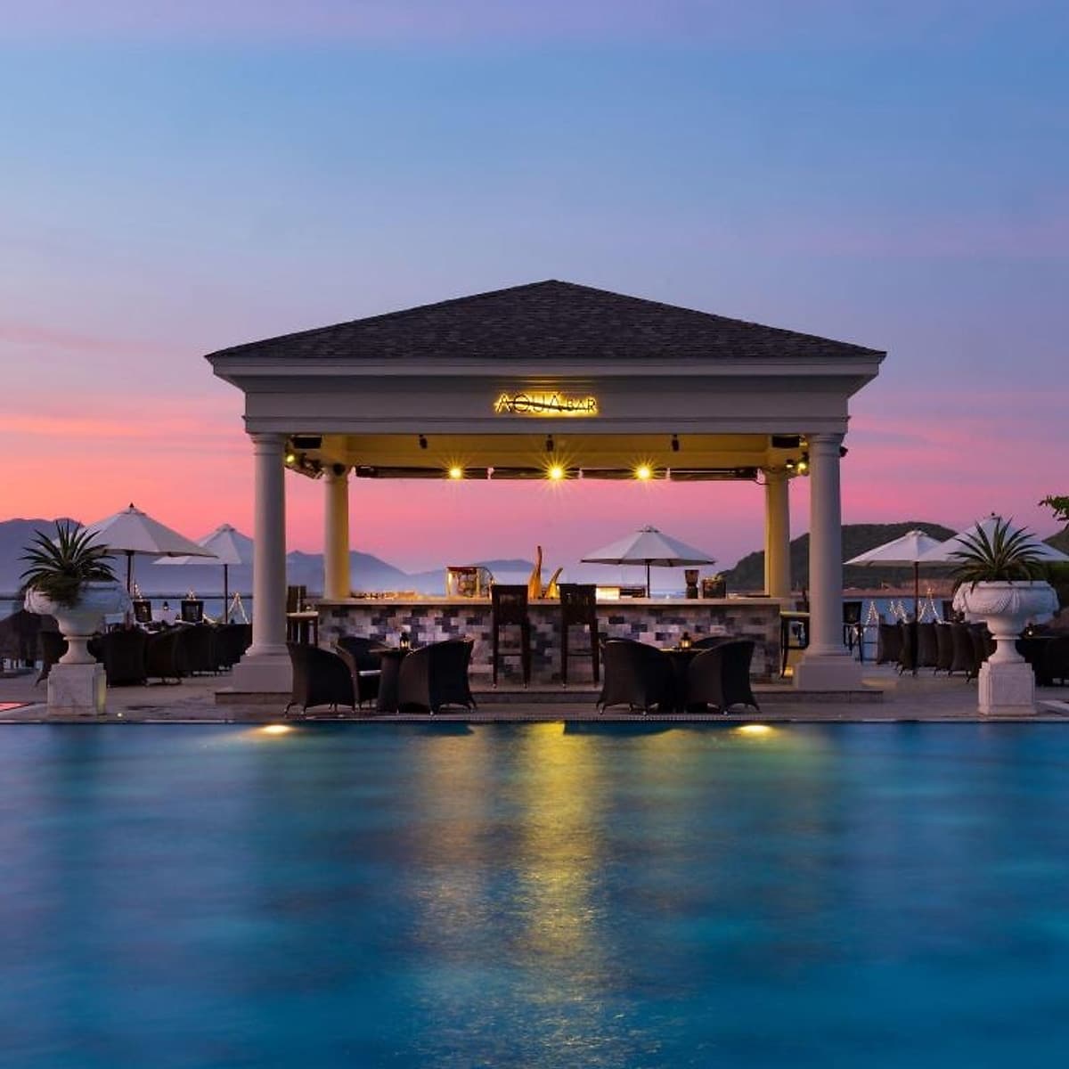 [Combo Tết Âm Lịch] Trọn Gói 3N2Đ Cho 06 Người Tại Vinpearl Nha Trang Hoặc Phú Quốc, Villa 03 PN, 6 Bữa Buffet, Vui Chơi VinWonders & Safari