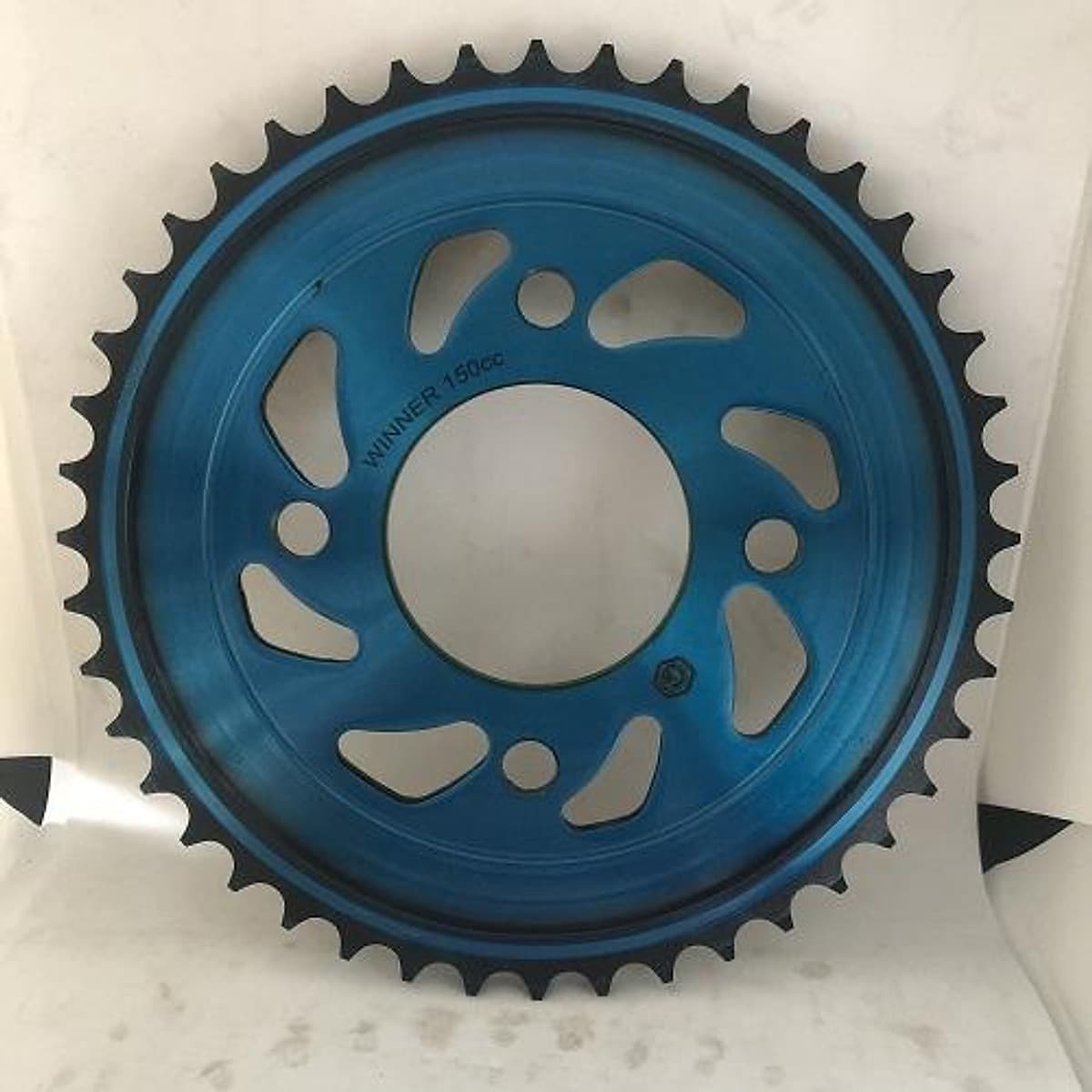 Nhông sên dĩa , Honda Winner 42T  Hàng Thái nhập, NSD Winner 150, Winner X, màu VÀNG cực đẹp kết hợp với mẫu xéo lửalửa, nhông nhỏ có hoa văn siêu đẹp