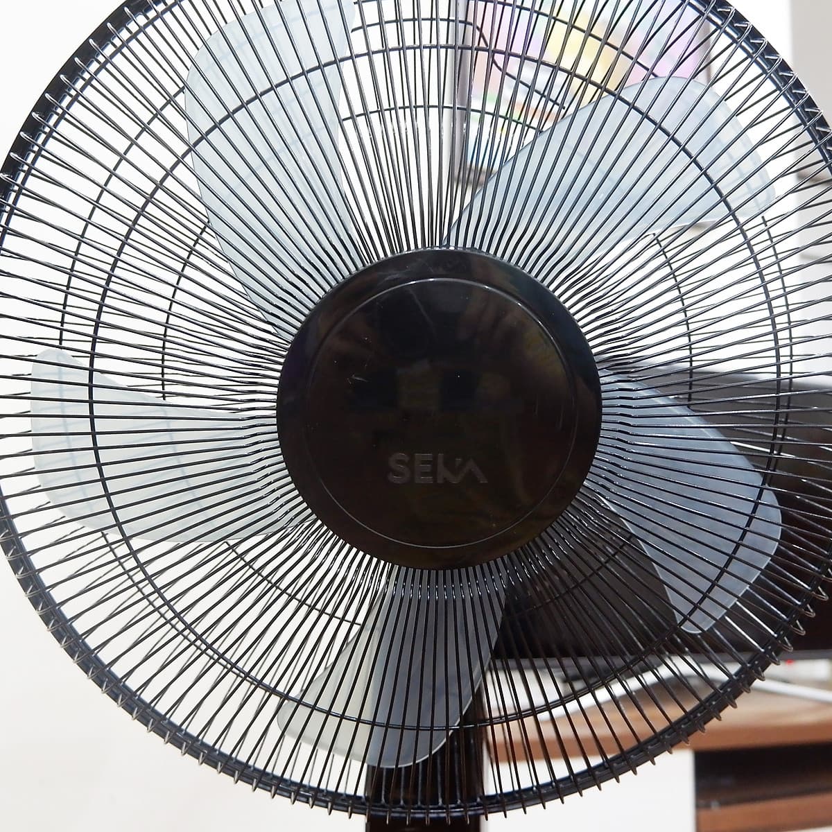 Quạt Năng Lượng Mặt Trời JD-S68 - Quạt Đứng Năng Lượng Mặt Trời - Hàng chính hãng
