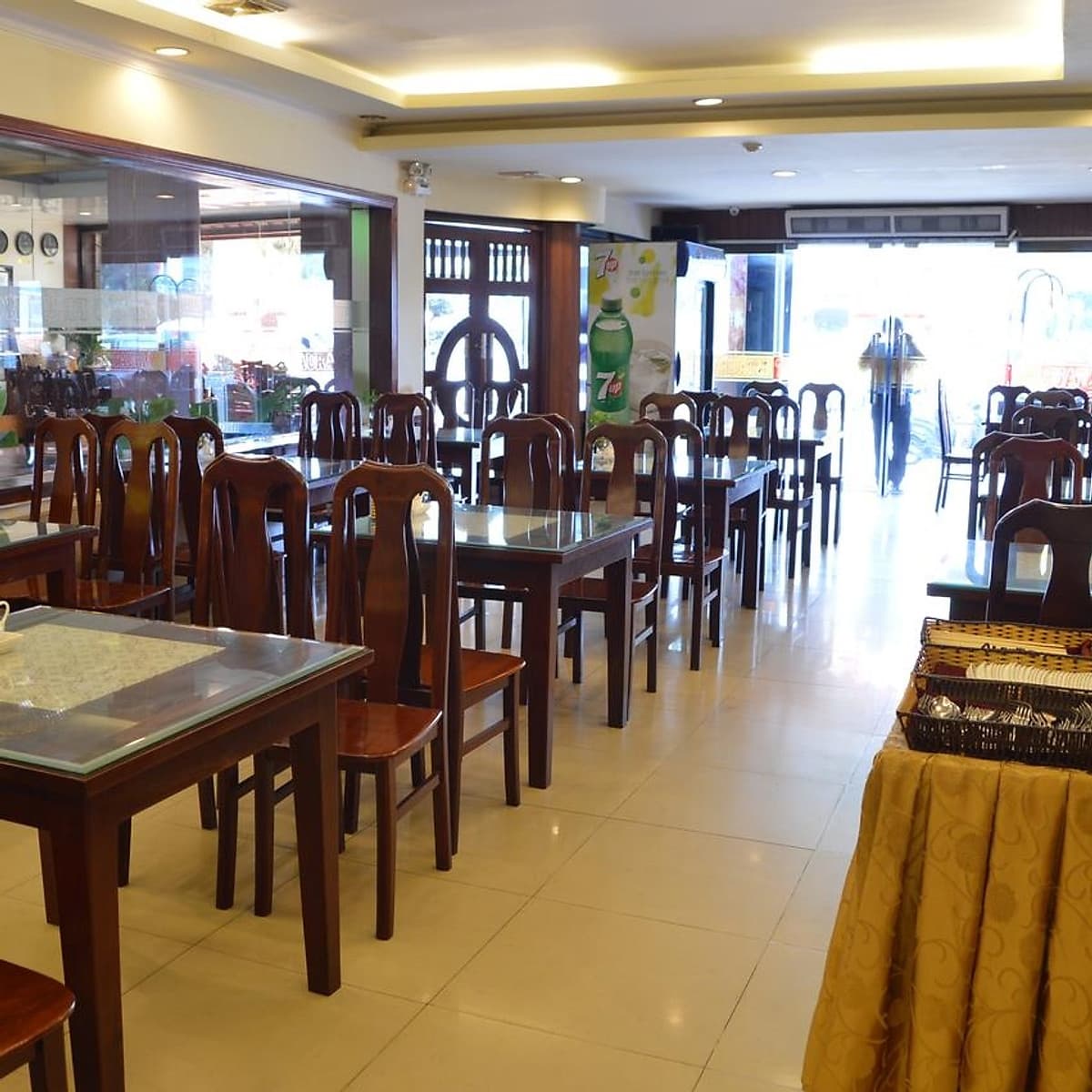 Phú Thọ Hotel Sài Gòn - Trung Tâm Thành Phố Hồ Chí Minh, Gồm Bữa Sáng, Gần Công Viên Đầm Sen