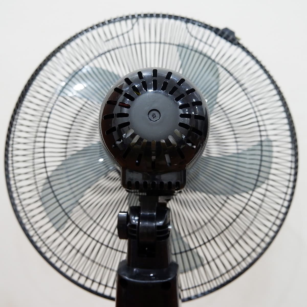Quạt Năng Lượng Mặt Trời JD-S68 - Quạt Đứng Năng Lượng Mặt Trời - Hàng chính hãng