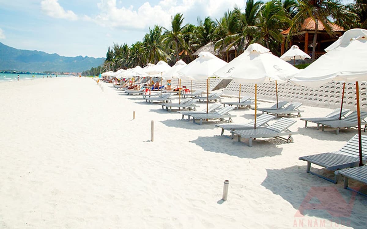 NHA TRANG - NINH HÒA: Tour Điệp Sơn - Dốc Lết 1 Ngày | Khám Phá Con Đường Nổi Trên Biển Đẹp Nhất Việt Nam | Tour Trọn Gói Bao Gồm Xe Đưa Đón Từ Nha Trang + Tàu/Canoe Ra Đảo + Ăn Trưa Thực Đơn Hải Sản + Hướng Dẫn Viên Suốt Tuyến