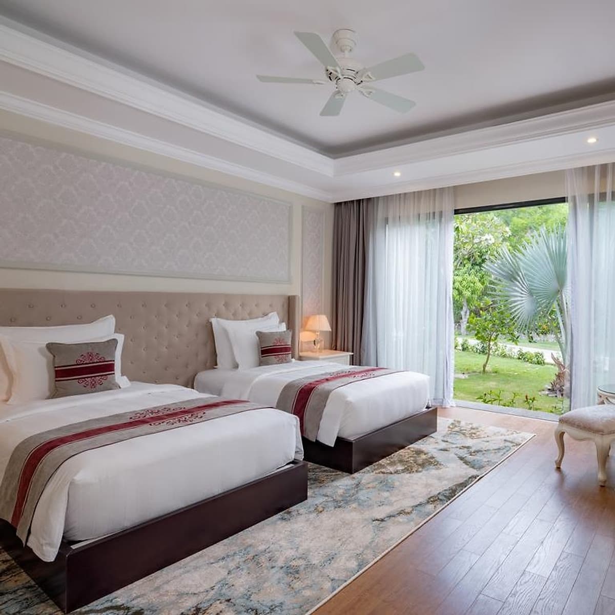 [Combo Tết Âm Lịch] Trọn Gói 3N2Đ Cho 06 Người Tại Vinpearl Nha Trang Hoặc Phú Quốc, Villa 03 PN, 6 Bữa Buffet, Vui Chơi VinWonders & Safari