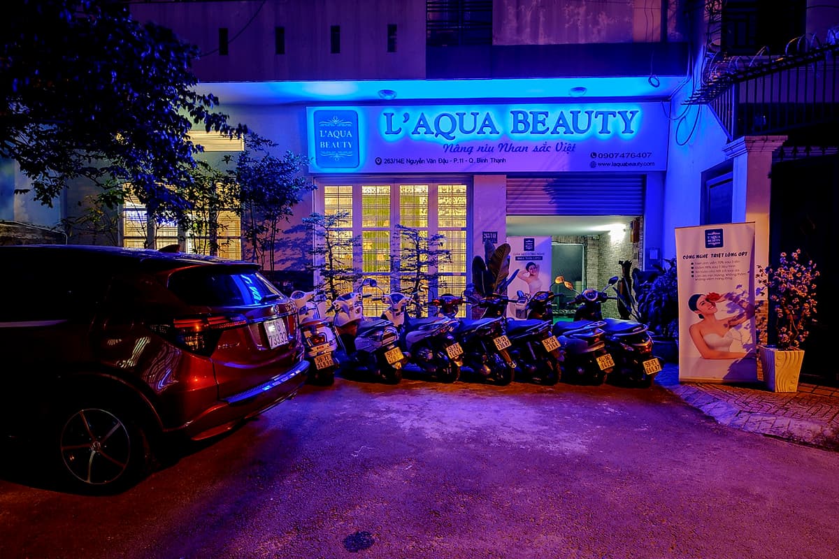 PHI THUYỀN HẤP TRẮNG DƯỠNG DA BODY VỚI TINH CHẤT NGỌC TRAI HÀN TẠI L’AQUA BEAUTY
