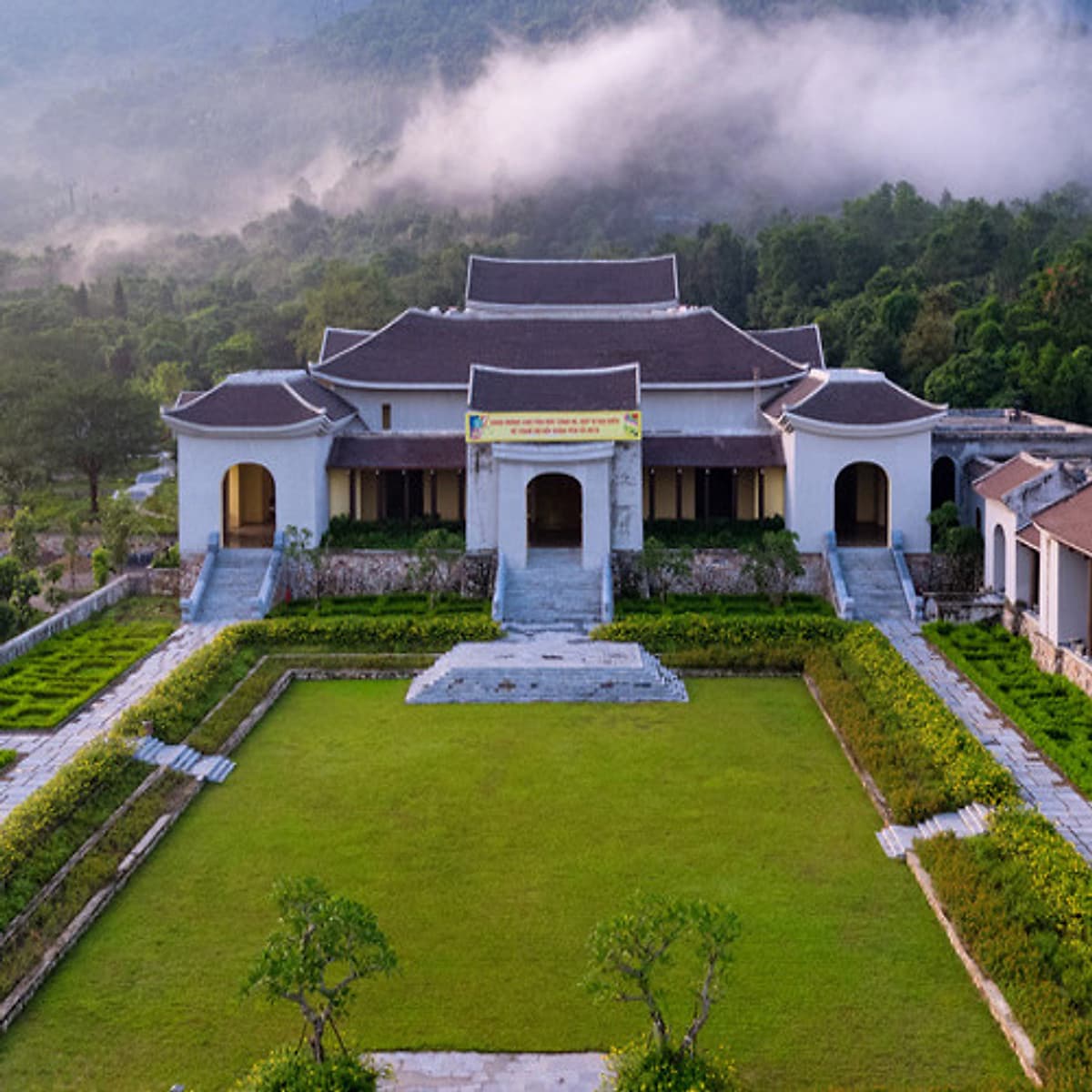 Tour 3N2Đ Hà Nội - Núi Thiêng Yên Tử - Huyền Diệu Hạ Long, Khách Sạn 3 Sao, Du Thuyền 4 Sao, Khởi Hành Thứ 6 Hàng Tuần & Dịp Lễ Tết