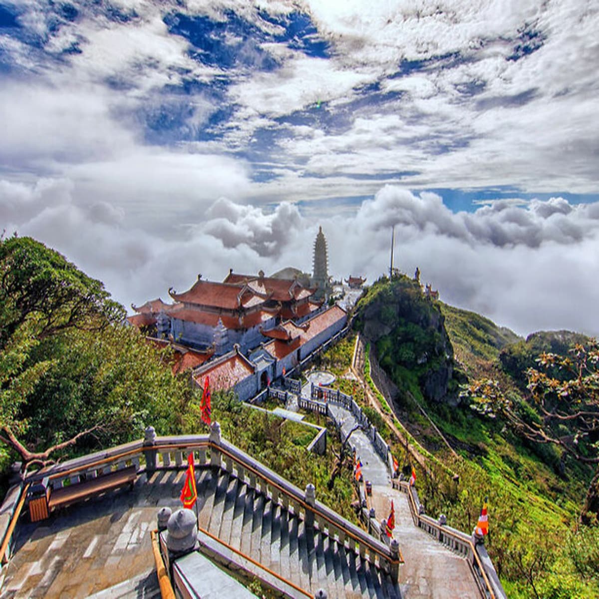 TMB3. Tour Ghép Miền Bắc 4n3đ Hà Nội - Sapa Khám Phá Các Địa Điểm Nổi Tiếng Không Thể Bỏ Qua Tại Hà Nội Và Sapa