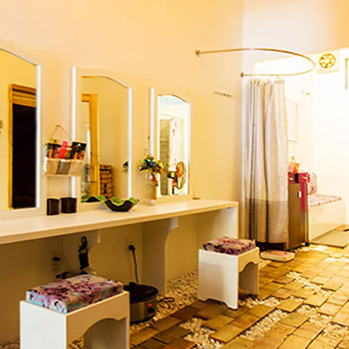Massage Thư Giãn Đá Nóng 90 Phút Tại Paradise Beauty & Spa