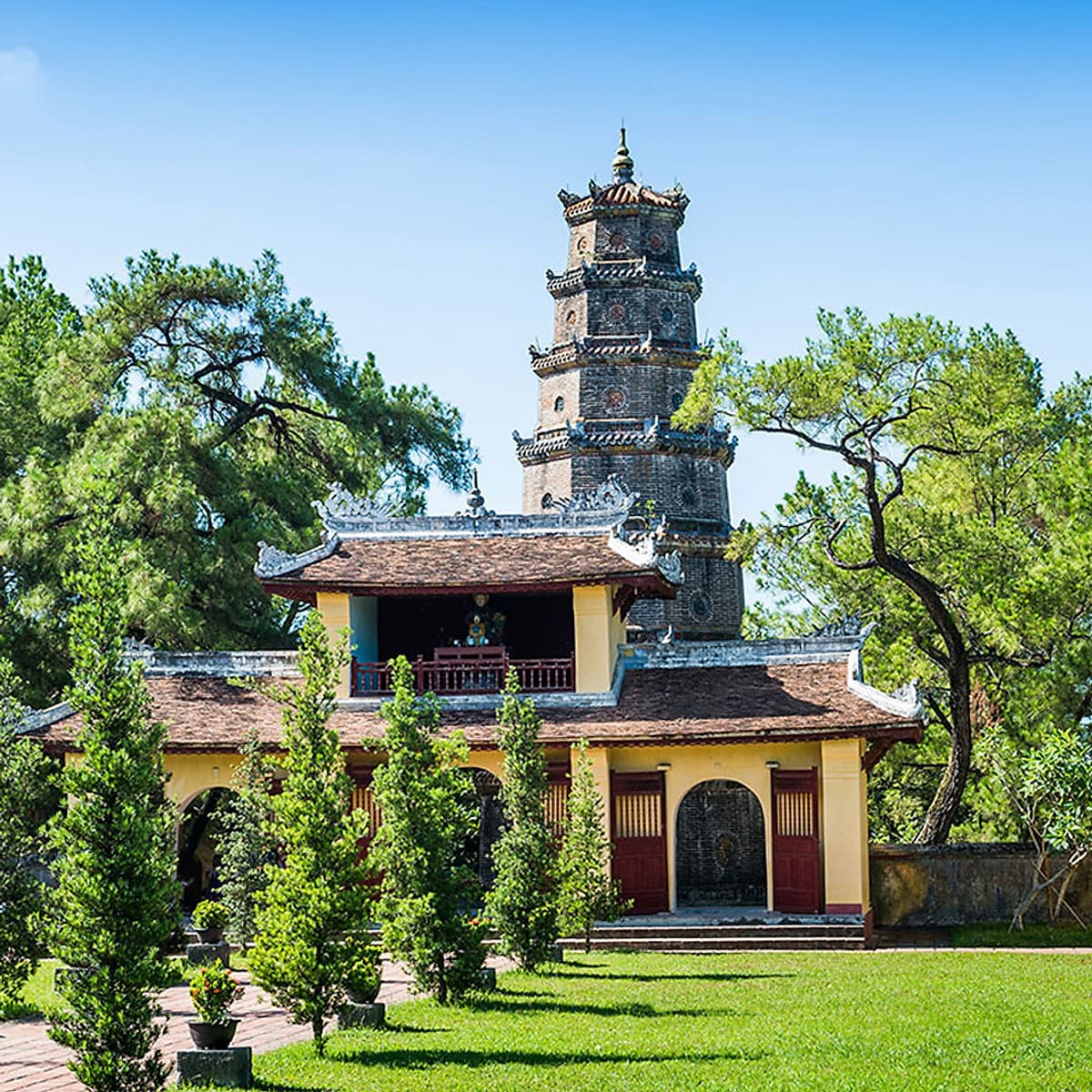 Tour Ngũ Hành Sơn - Hội An - Bà Nà Hills - Huế hoặc Núi Thần Tài 3N2Đ