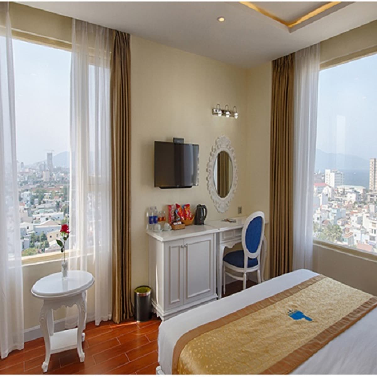 King's Finger Đà Nẵng Hotel City and Ocean View Bao gồm Buffet Sáng , Dịch vụ Hồ bơi tầng cao nhất Tiêu chuẩn