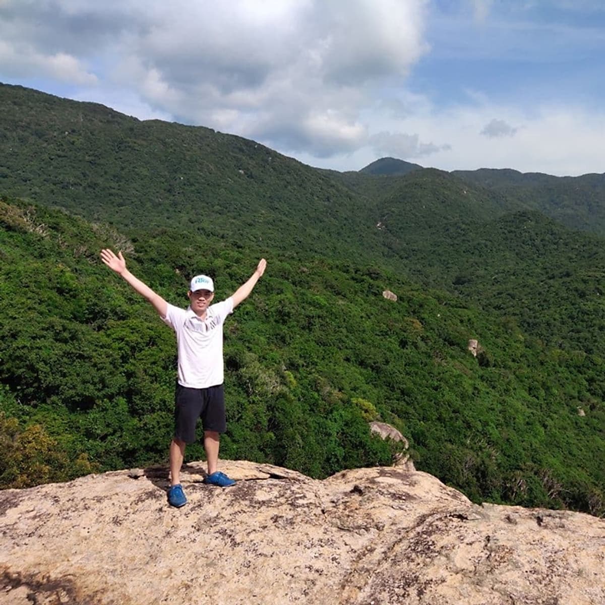 [Tour Tết 2021] 2N2Đ Sài Gòn - Núi Chúa - Vịnh Vĩnh Hy - Leo Núi Trekking 7Km - Suối Lồ Ồ - Cắm Trại Lalaland Camping Bên Biển, Khởi Hành Mùng 4 Tết