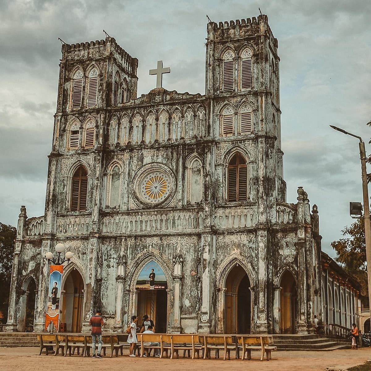 [Tour Tết] tham quan Quy Nhơn - Phú Yên 4 ngày 4 đêm mùng 2 Tết (13/02/2021) khởi hành tại thành phố Hồ Chí Minh bằng xe giường năm chỗ
