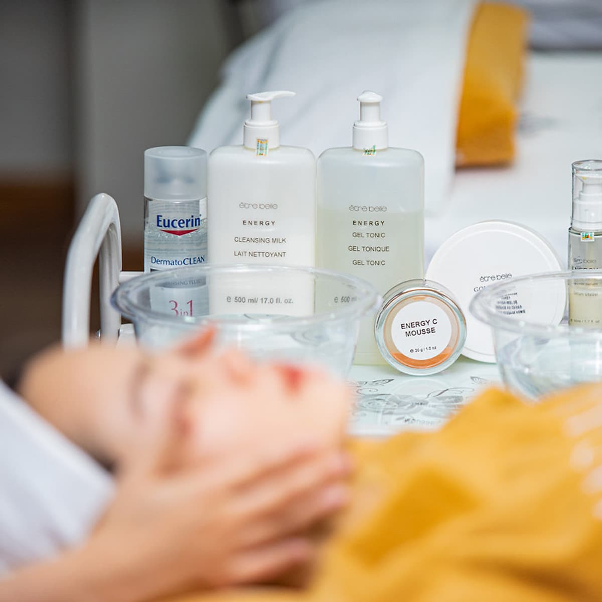 Combo Chăm Sóc Da Chuyên Sâu Với Liệu Trình Điện Di Vitamin C + Massage Đầu Cổ Vai Tại L’amie Spa