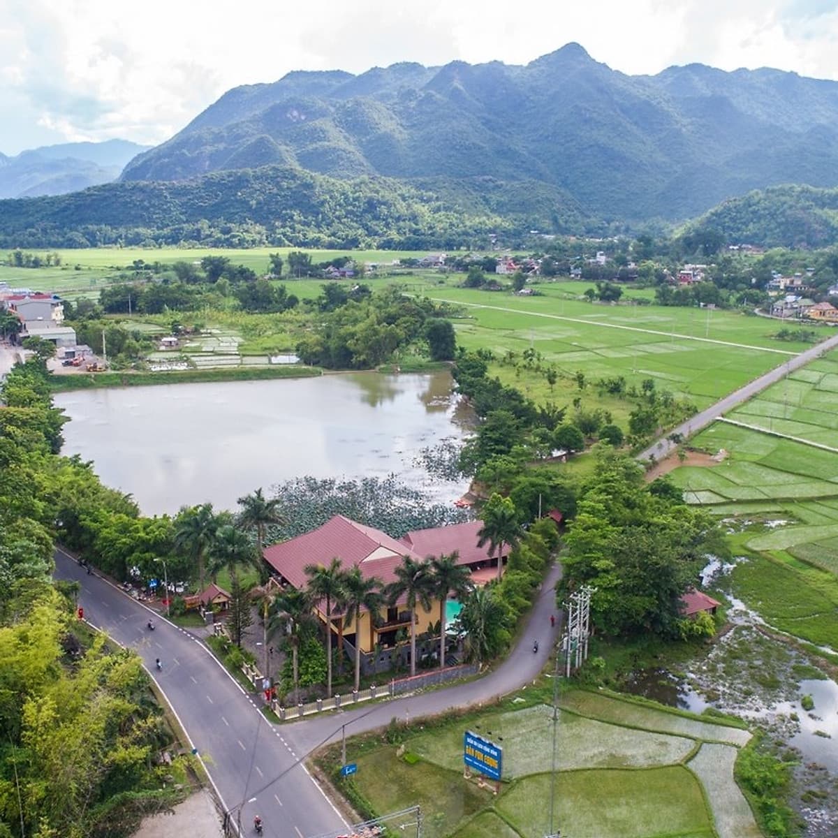 Mai Châu Lodge Hotel 3* Hòa Bình - Gồm Bữa Sáng, Hồ Bơi Ngoài Trời, Nằm Giữa Thung Lũng Và Đồng Lúa Cực Đẹp
