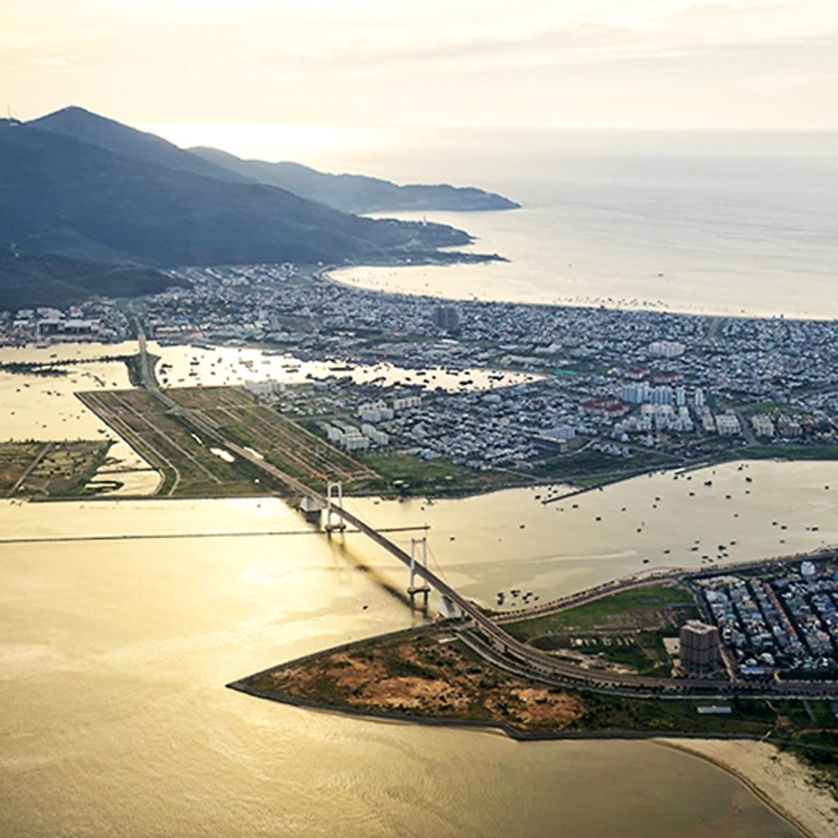 Tour 4N3Đ Đà Nẵng - Bà Nà - Bảo Tàng Tranh 3D - Ngôi Nhà Úp Ngược - Hội An - Sơn Trà, Khách Sạn 3 Sao, Khởi Hành Hàng Ngày