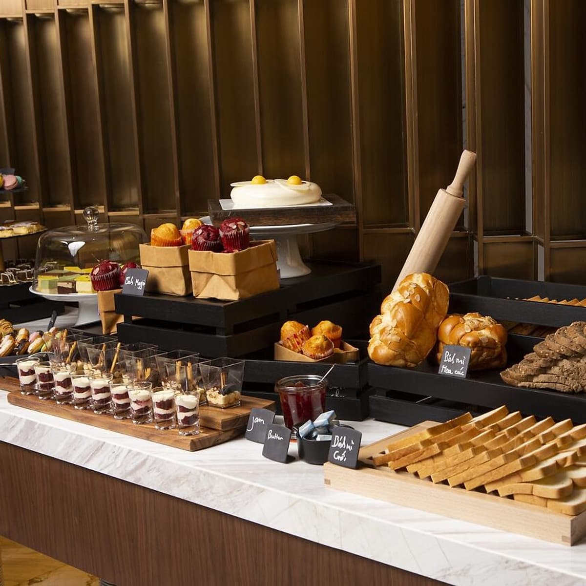 D'Lecia Hotel 3* Hạ Long - Gồm Bữa Sáng, Khách Sạn Mới, Ngay Trung Tâm Bãi Cháy, Gần Biển, Thuận Tiện Thăm Vịnh