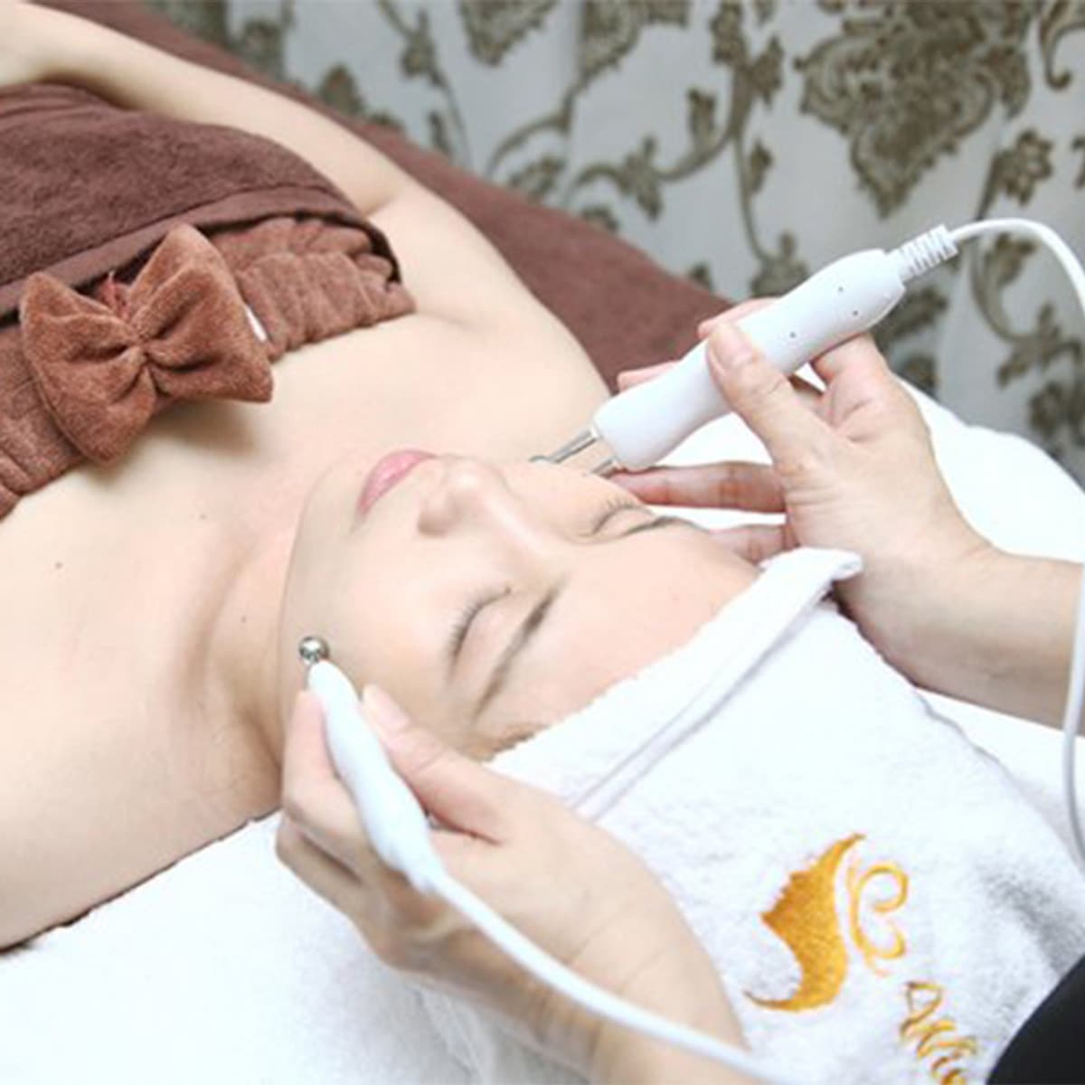 Liệu Trình Phun Oxy Jet Cho Da Sáng Mịn Tại Win Beauty Spa