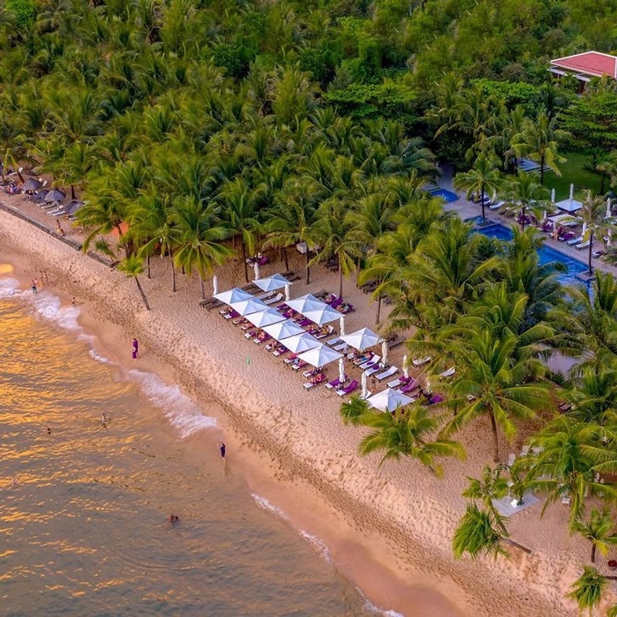 Gói 3N2Đ Salinda Resort 5* Phú Quốc - 02 Bữa Buffet Sáng, 01 Bữa Tối Sang Trọng, Xe Đón Tiễn Sân Bay, Hồ Bơi, Bãi Biển Riêng
