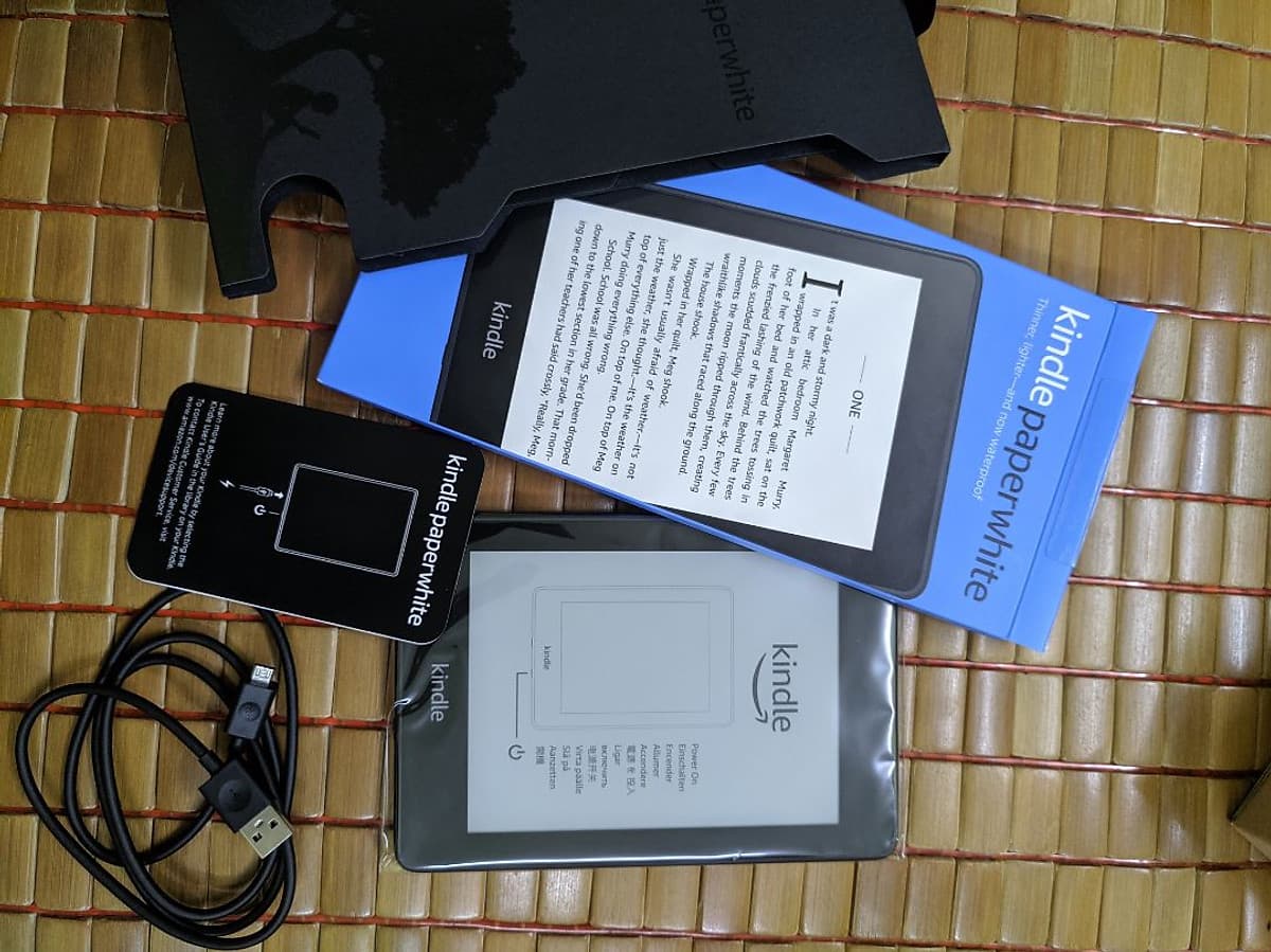Máy đọc sách Amazon Kindle Paperwhite 4 Gen 10 (2019) - Hàng nhập khẩu